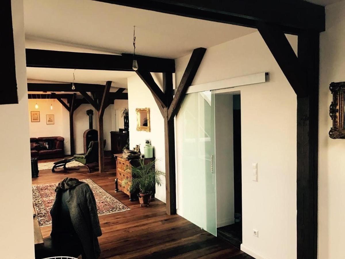 Helle Dachgeschosswohnung Fuer 8 Personen In Zentraler Lage Berlin Bagian luar foto