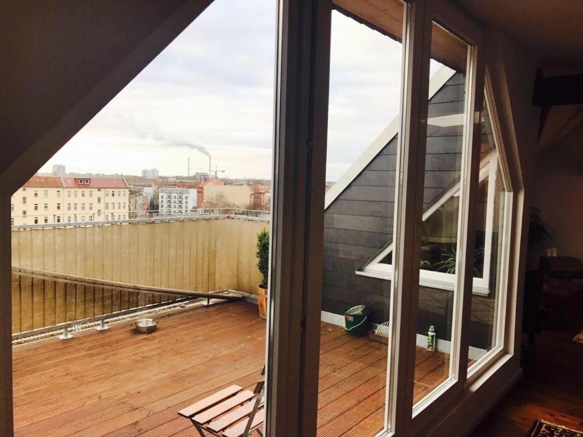 Helle Dachgeschosswohnung Fuer 8 Personen In Zentraler Lage Berlin Bagian luar foto